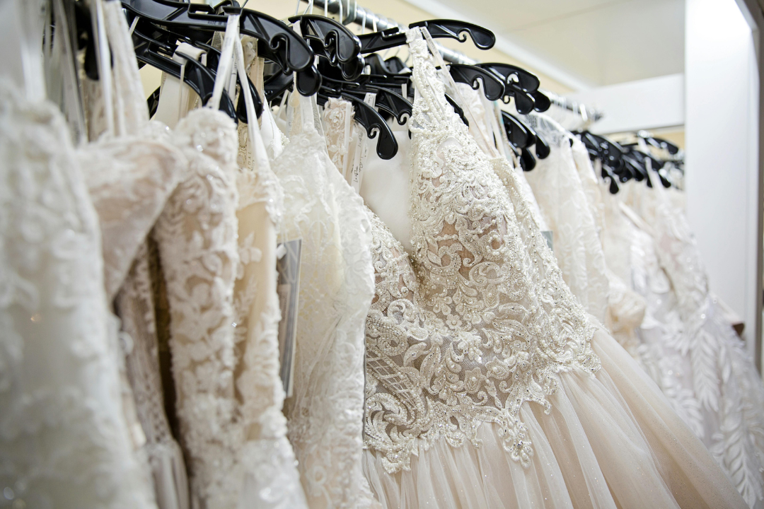 Best Wedding Dress Silhouettes for Petite vs Tall Brides